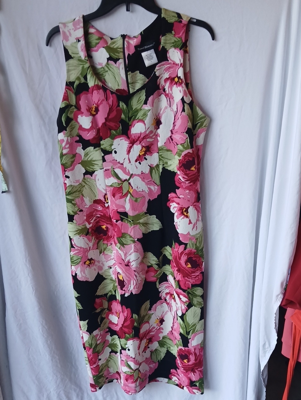 Sleeveless Floral Sheath Dress in Pink and Green
